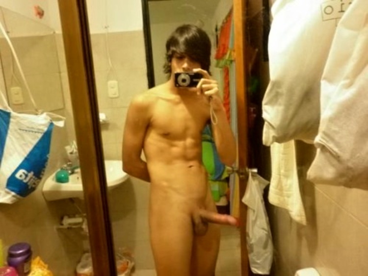 latino dick self pics (6).jpg